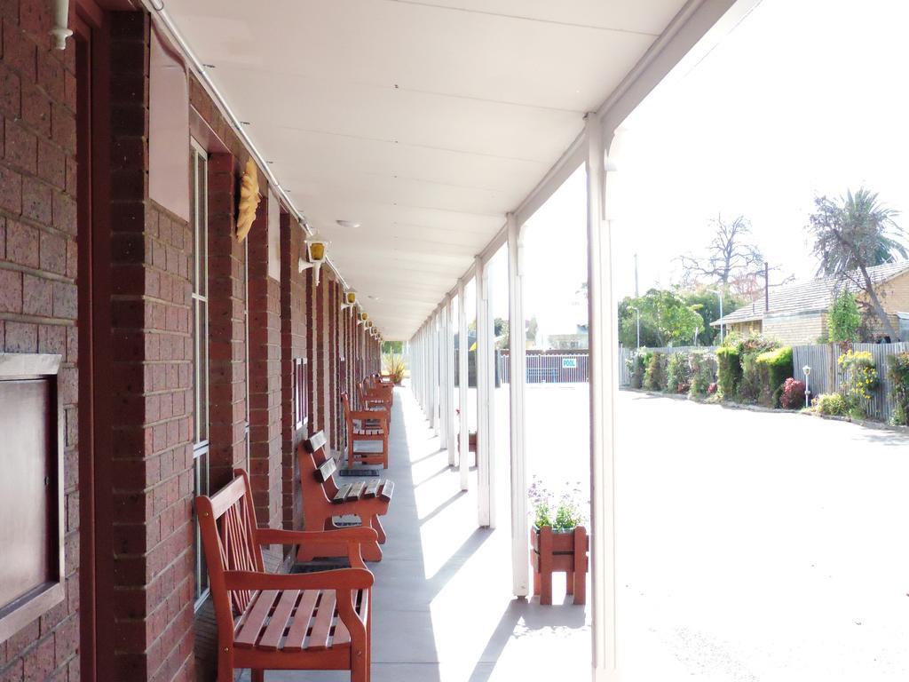 Bairnsdale Tanjil Motor Inn Dış mekan fotoğraf
