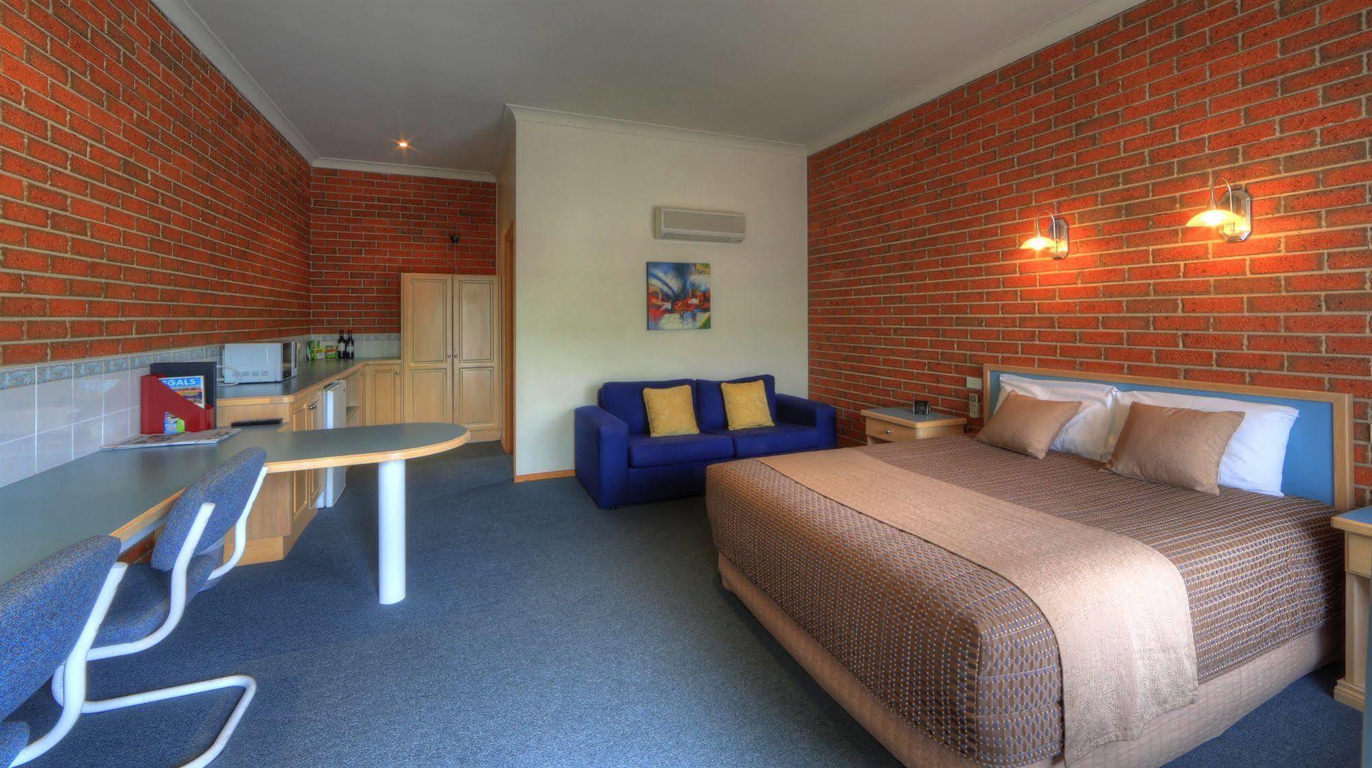 Bairnsdale Tanjil Motor Inn Dış mekan fotoğraf