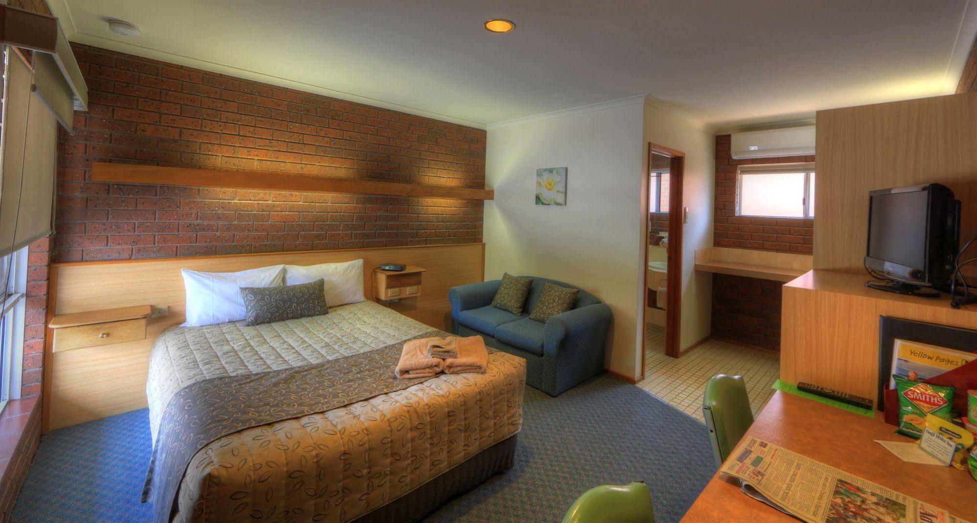 Bairnsdale Tanjil Motor Inn Dış mekan fotoğraf