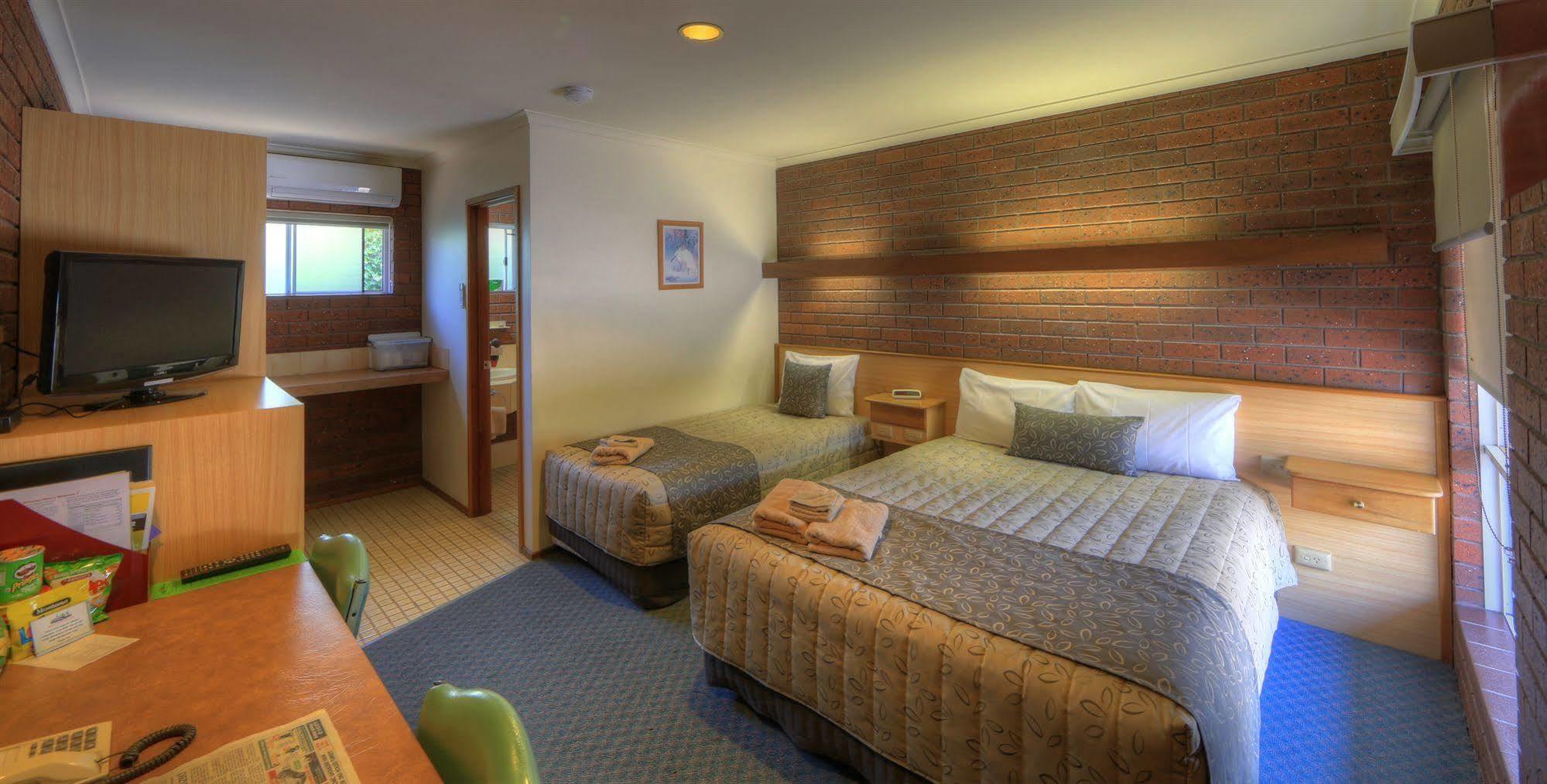 Bairnsdale Tanjil Motor Inn Dış mekan fotoğraf