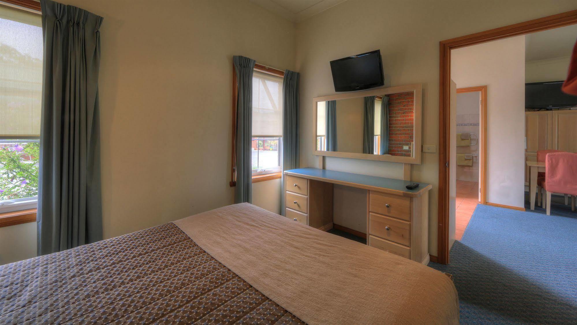 Bairnsdale Tanjil Motor Inn Dış mekan fotoğraf