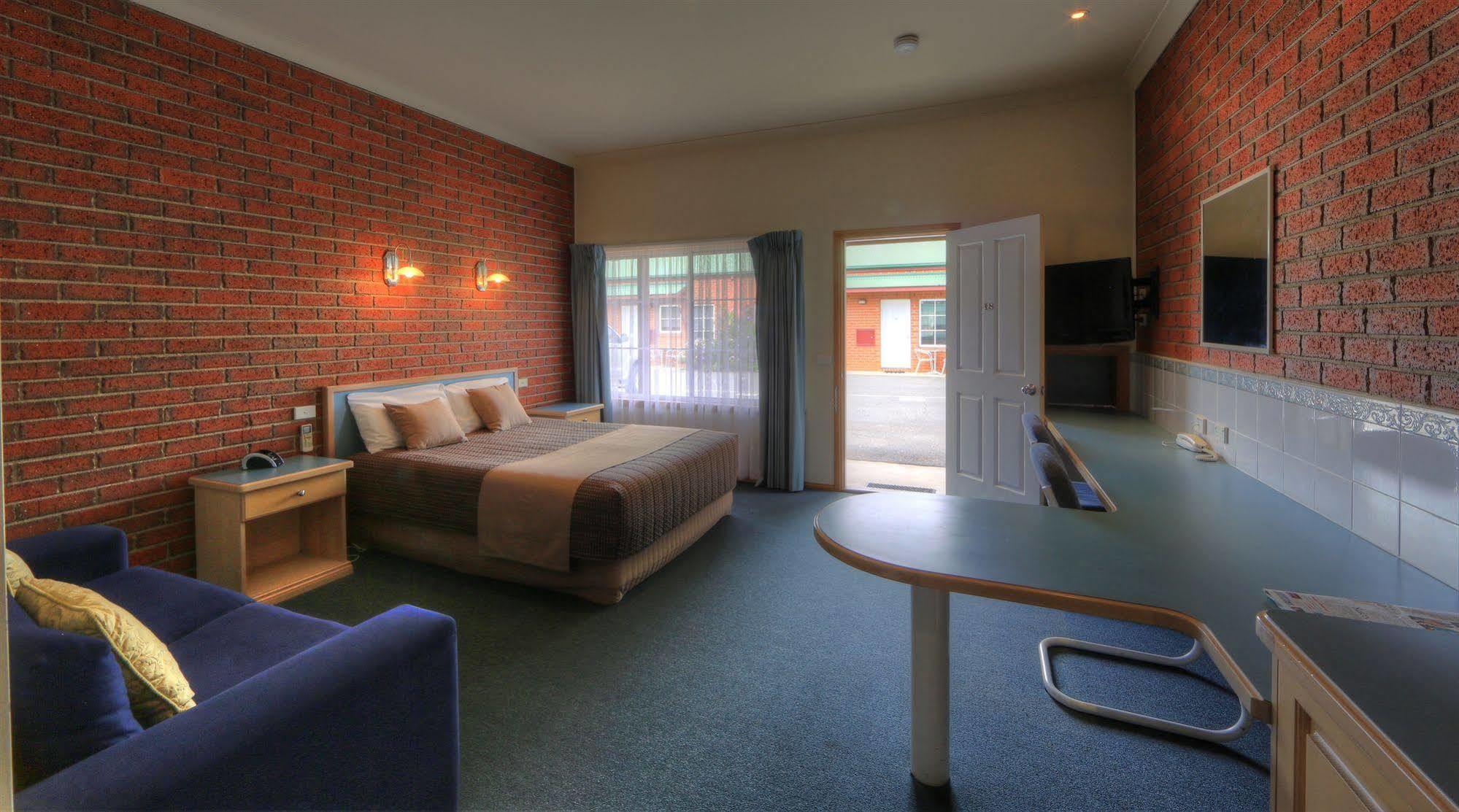 Bairnsdale Tanjil Motor Inn Dış mekan fotoğraf