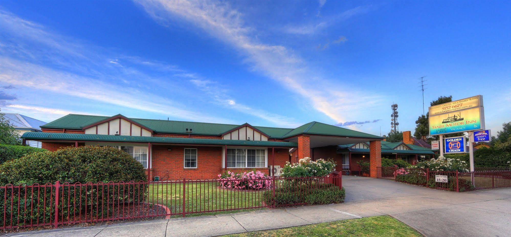 Bairnsdale Tanjil Motor Inn Dış mekan fotoğraf